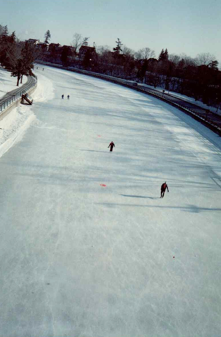 Entertainment, Canada