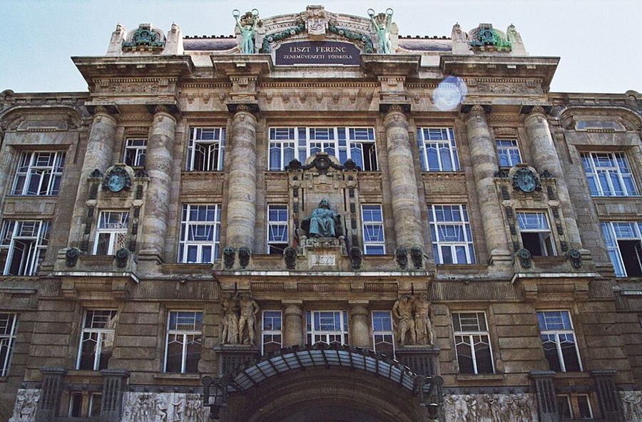 Music & Dance, Hungary