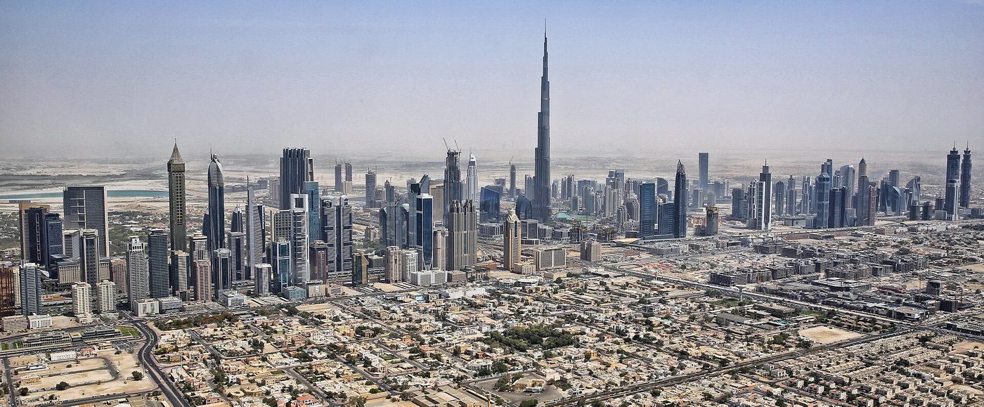 Dubai Skyline mit Burj Khalifa (cropped), United Arab Emirates