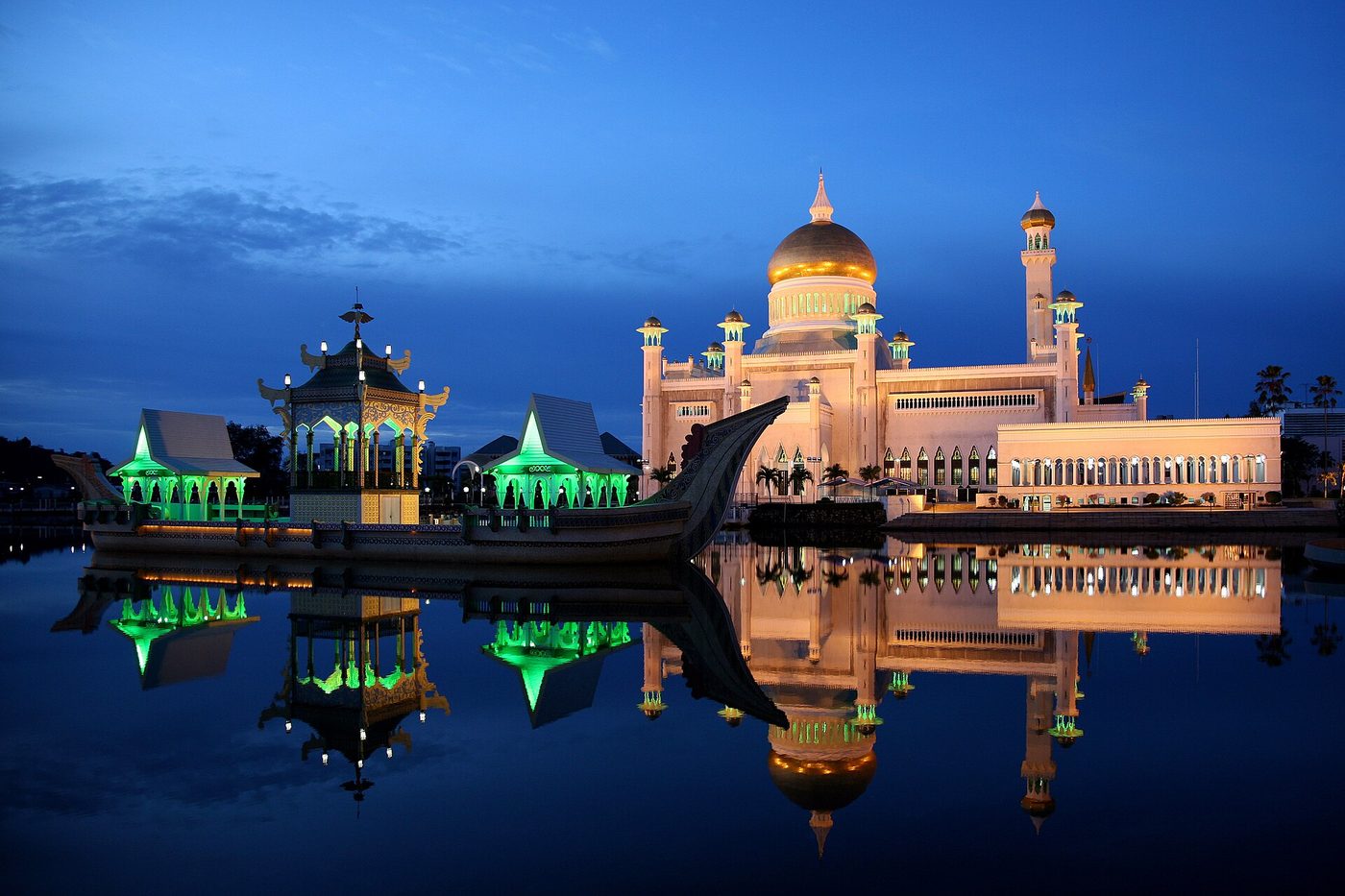 Sultan Omar Ali Saifuddin Mosque 02, Brunei