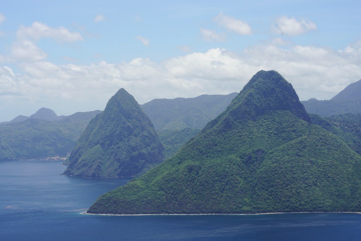 Pitons-aerial, Saint Lucia
