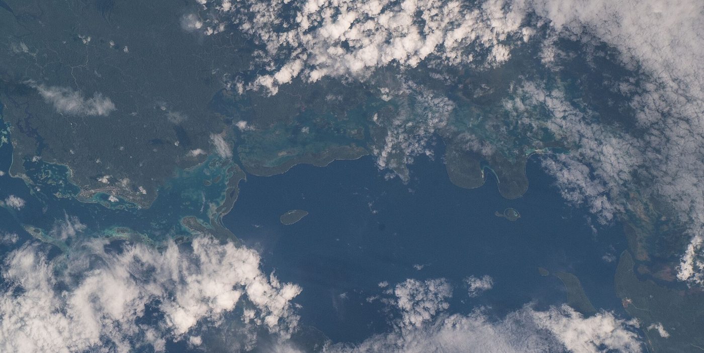 Solomon Islands lagoon, Solomon Is.