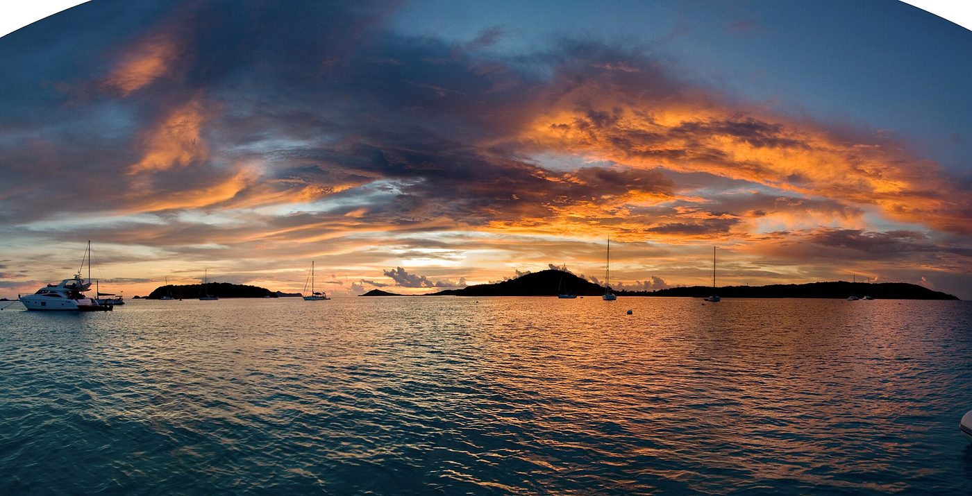 Tobago Cays Sunset Panorama - panoramio, Saint Vincent and the Grenadines